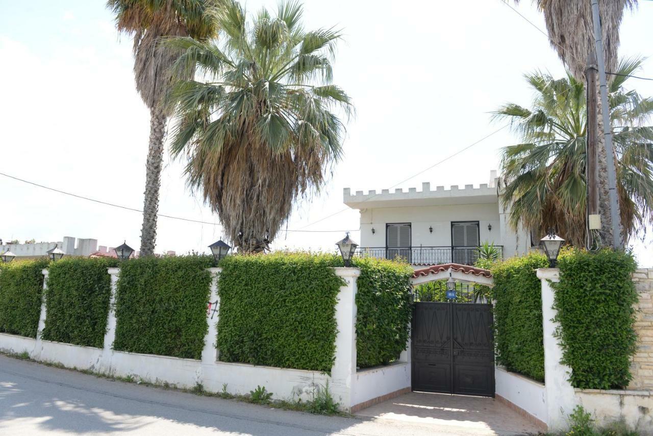 Апартаменты Patras White Castle Экстерьер фото